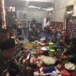 Suasana Lebaran, Satgas Pamtas Yonif Mekanis 643/Wns Anjangsana Ke Rumah Warga Perbatasan.