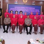 Peringatan HUT ke 42 YKB, Kapolda Sumsel Hadiri Pemberian Penghargaan dan Bantuan Melalui Zoom Meeting /